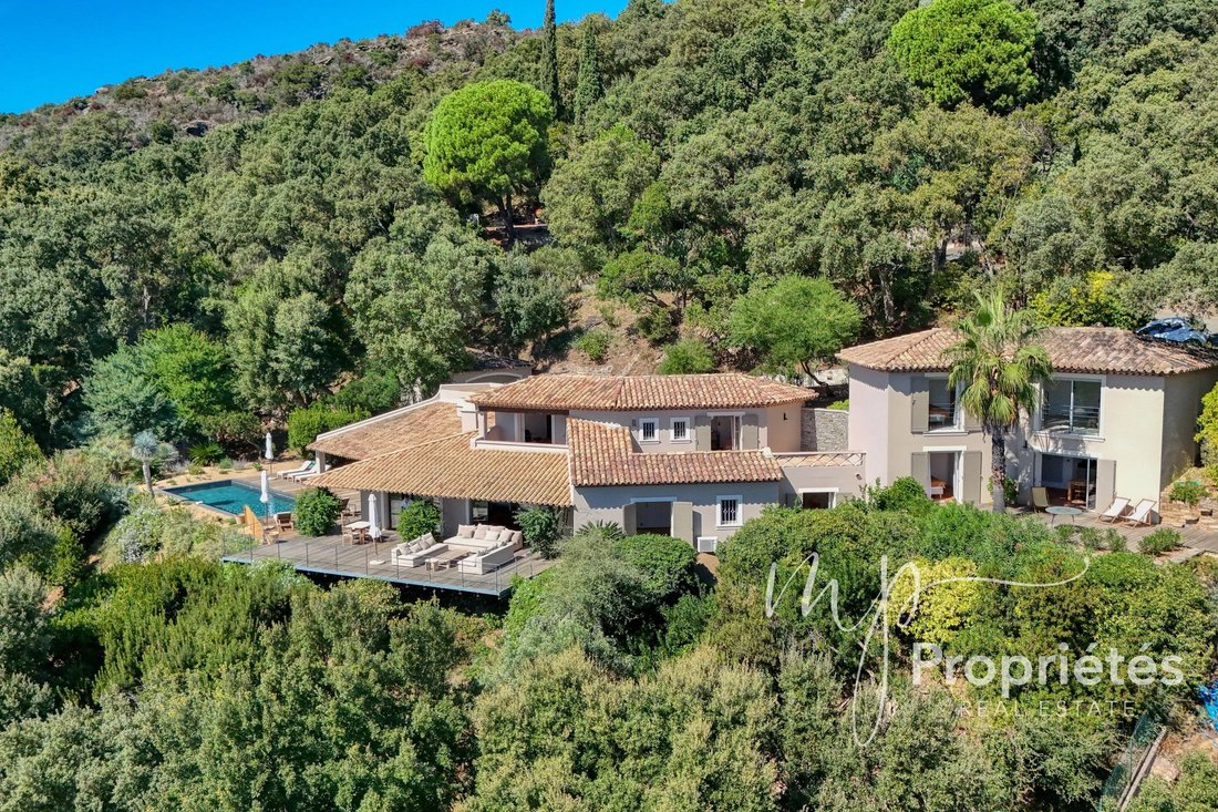 Villa in Rayol-Canadel-sur-Mer, Provence-Alpes-Côte d'Azur, France 4 - 18897763