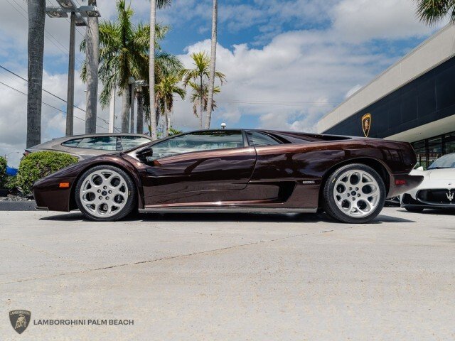 Coupe in Palm Beach, FL, United States 3 - 15649182