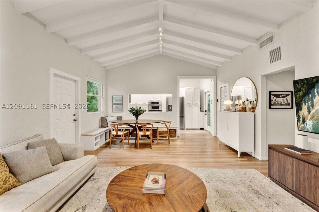 Condo in Miami, Florida, United States 4 - 18899695