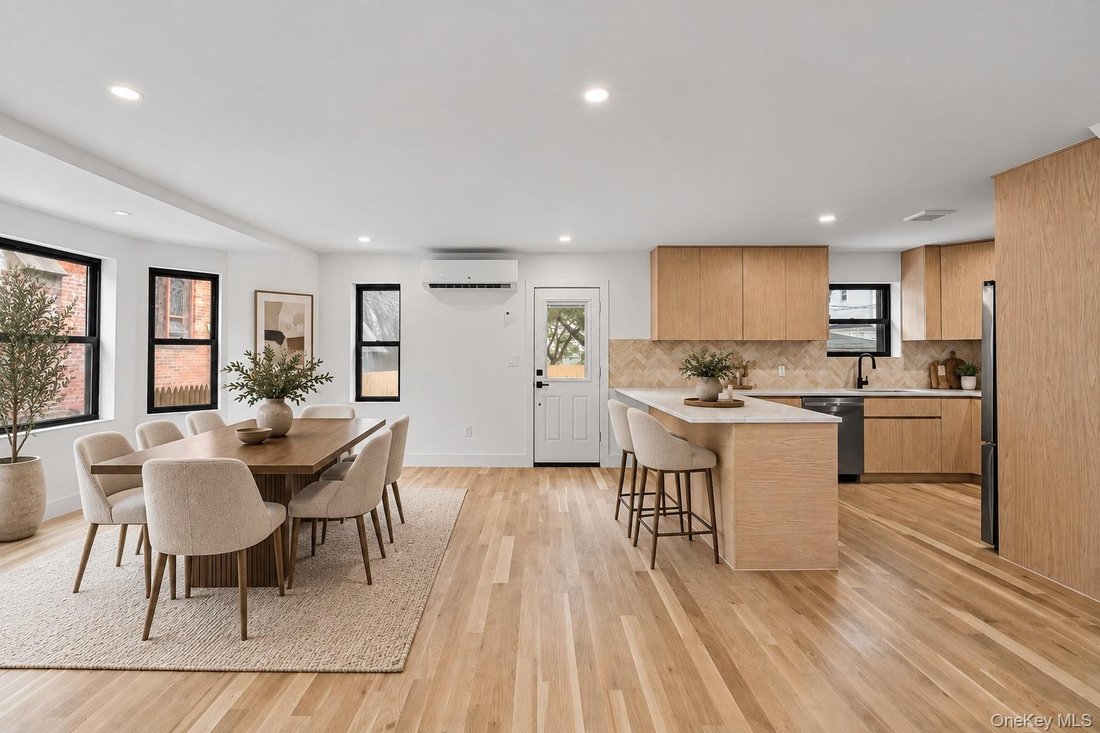 House in New York, New York, United States 3 - 18898725