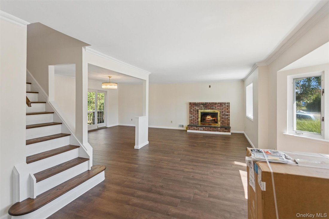 House in Deer Park, New York, United States 4 - 18900899
