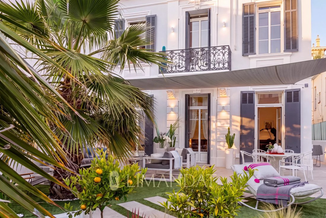 Villa en Petit-Juas, Cannes, Francia 1 - 18897644
