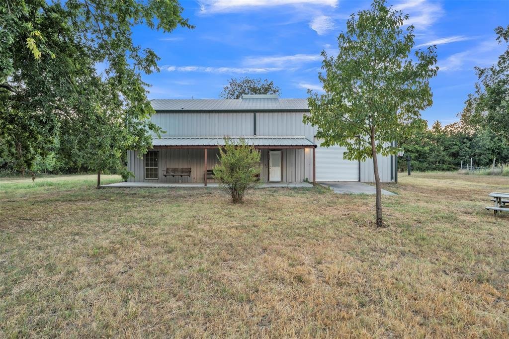 Farm Ranch in Trenton, Texas, United States 5 - 18896633