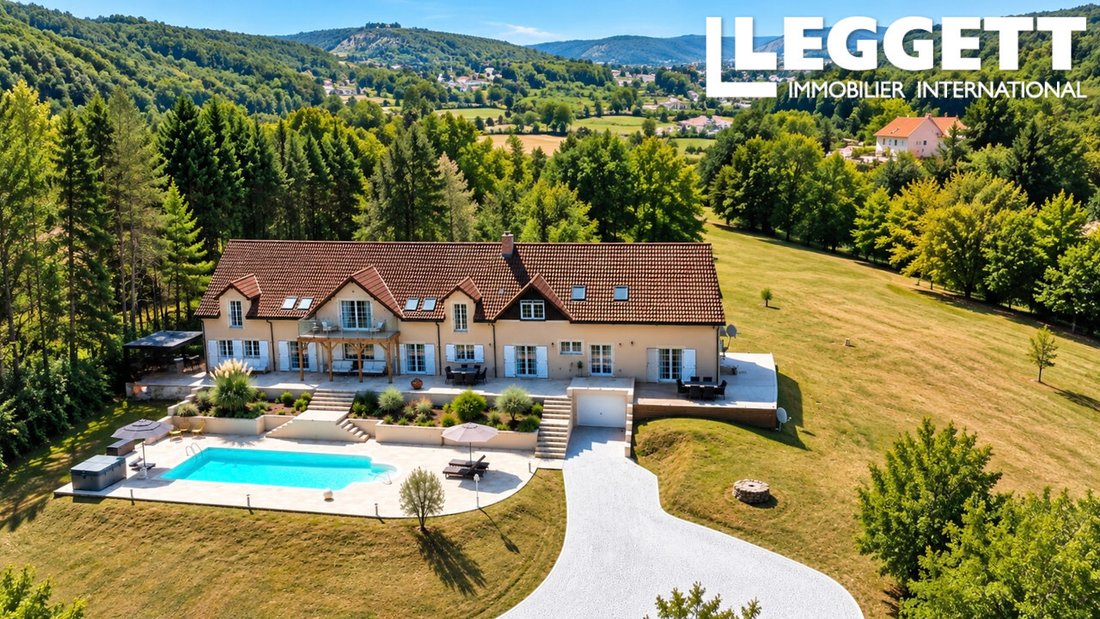 Villa in Les Farges, Nouvelle-Aquitaine, France 1 - 18897182