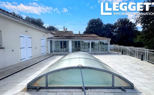 House in Gensac-la-Pallue, Nouvelle-Aquitaine, France 1