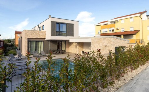 Villa in Umag, Gespanschaft Istrien, Kroatien 1