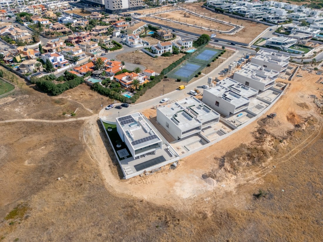 Villa in Sao Goncalo de Lagos, Algarve, Portugal 1 - 14883735