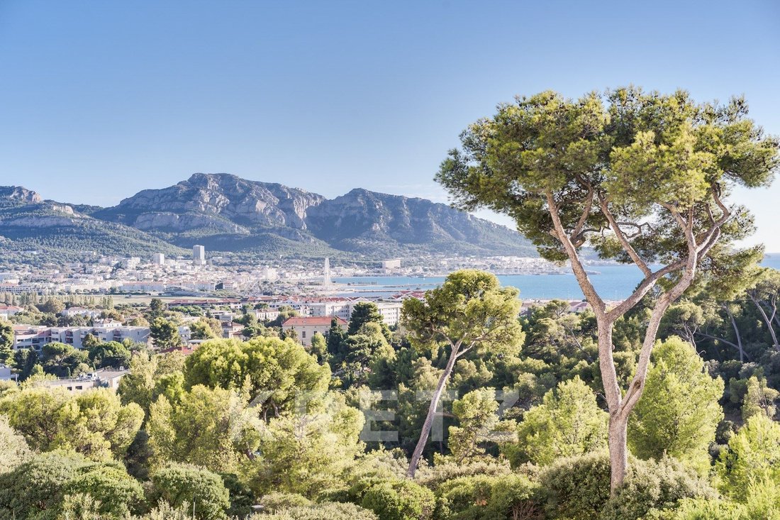 Apartment in Saint Giniez, 8e Arrondissement, Marseille 3 - 18901508