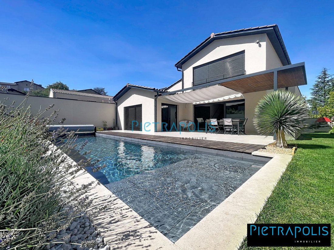 Villa in Lachassagne, Auvergne-Rhône-Alpes, France 1 - 18902379