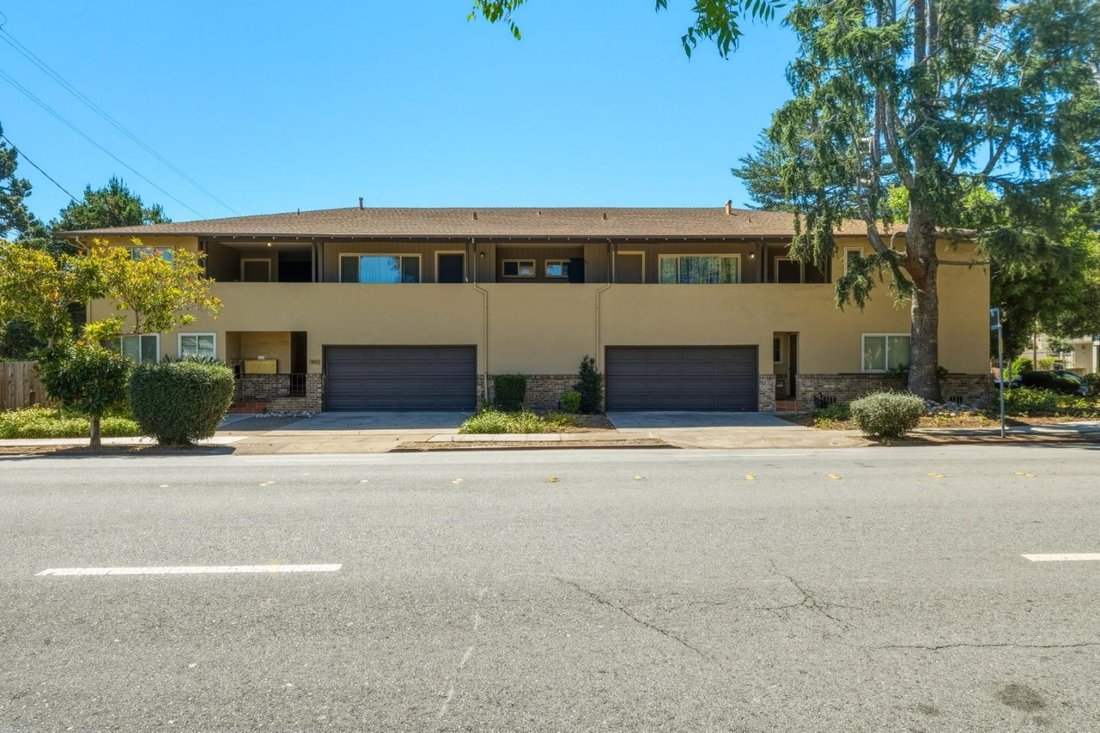 Emerald Hills, California, United States 1 - 18903285