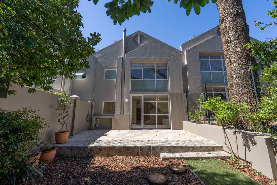 Townhouse in City Centre, City Bowl, Cape Town 1 - 18903738