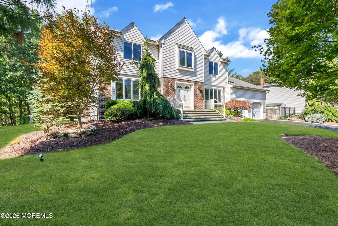 House in Manalapan Township, New Jersey, United States 1 - 18903176
