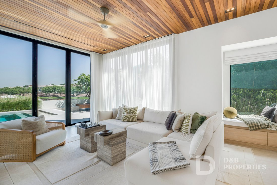 Villa in Jumeirah Golf Estates, Dubai, United Arab Emirates 2 - 18902765