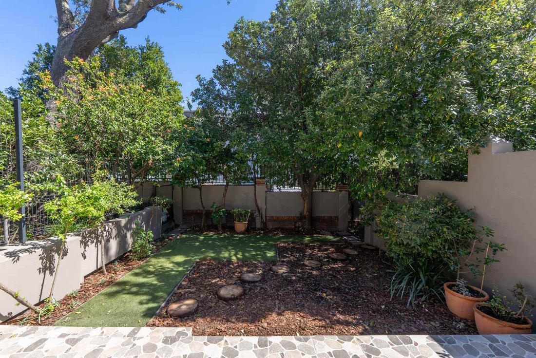 Townhouse in City Centre, City Bowl, Cape Town 2 - 18903738
