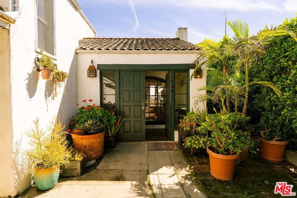 House in Los Angeles, California, United States 3 - 18902804