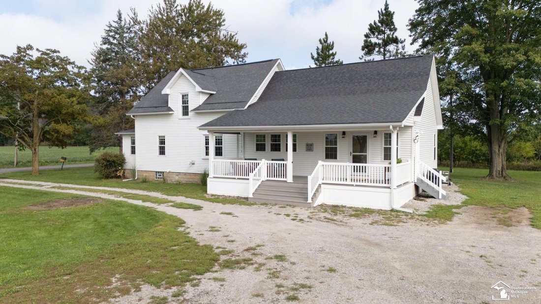 House in Ottawa Lake, Michigan, United States 2 - 18903554