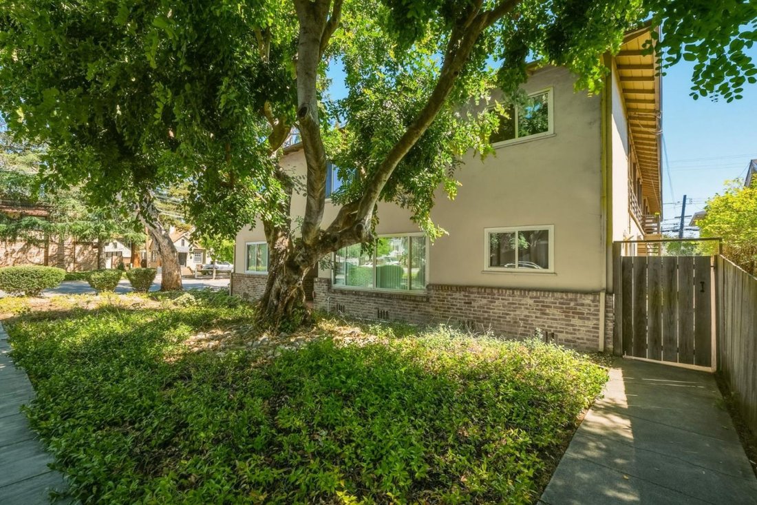 Emerald Hills, California, United States 4 - 18903285