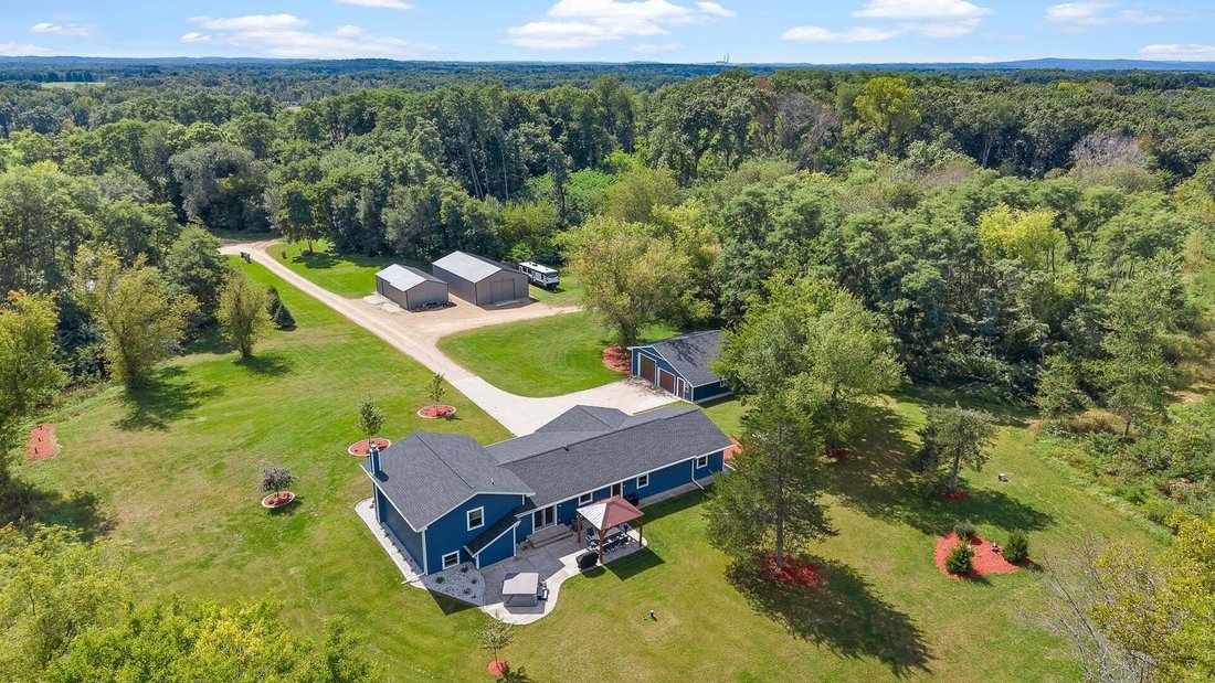 House in Portage, Wisconsin, United States 1 - 18902883