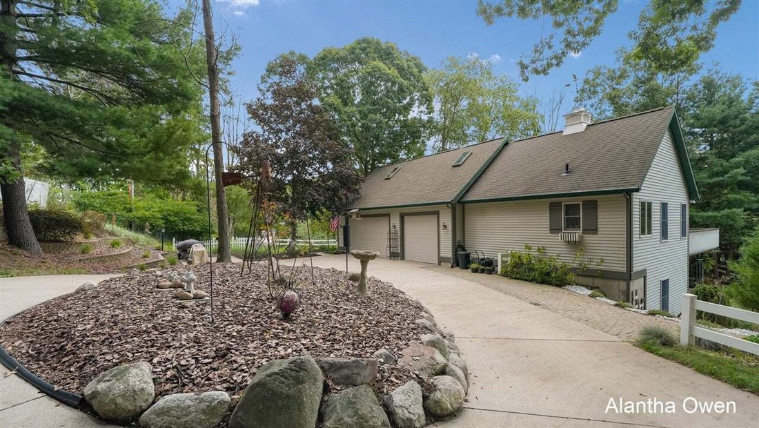 House in Fruitport Charter Township, Michigan, United States 3 - 18903564