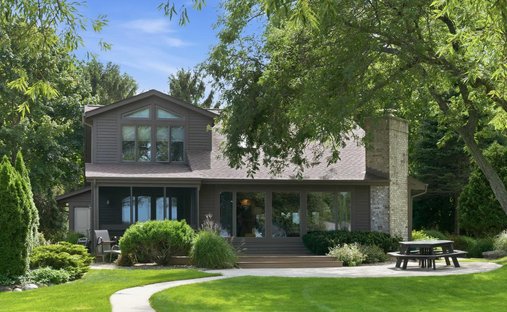 House in Pewaukee, Wisconsin, United States 1