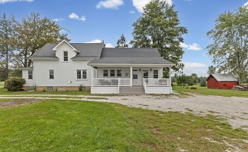 House in Ottawa Lake, Michigan, United States 1