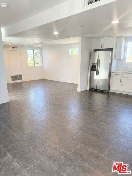 Los Angeles, California, United States 3 - 18902792