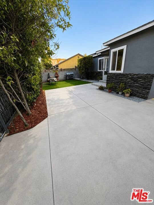 House in Los Angeles, California, United States 1 - 18902795