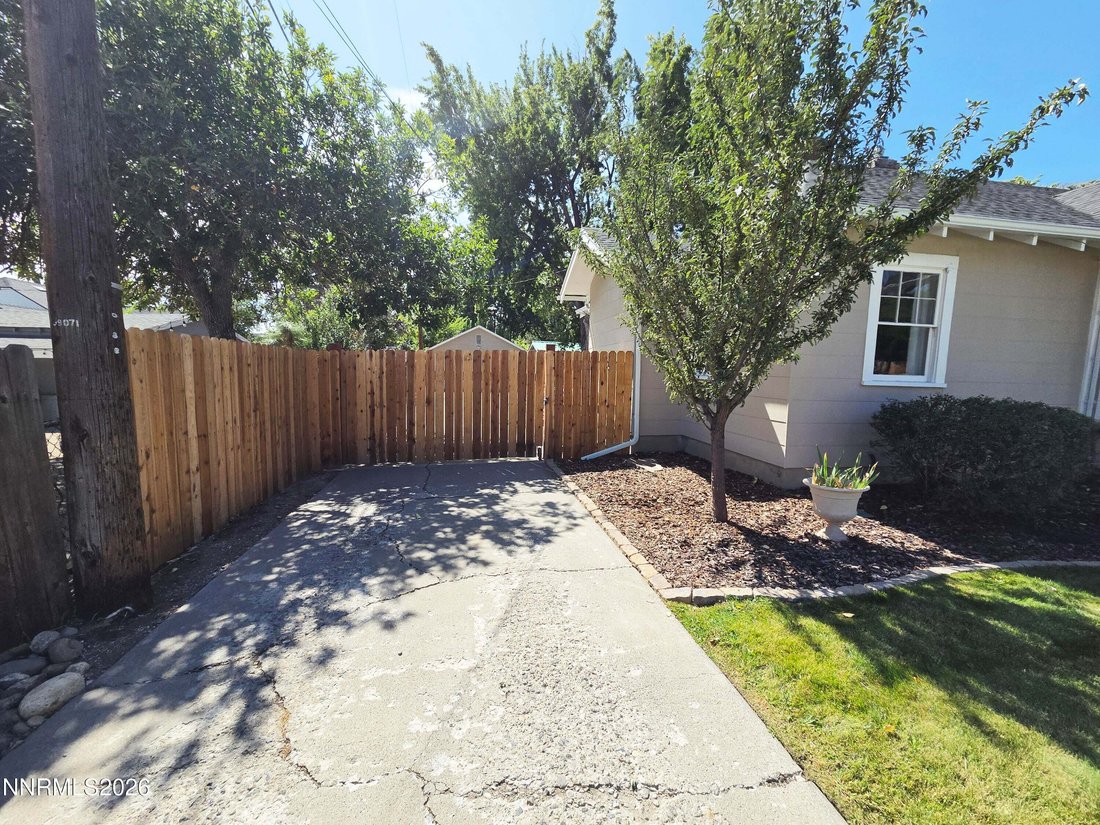 House in Reno, Nevada, United States 5 - 18903533