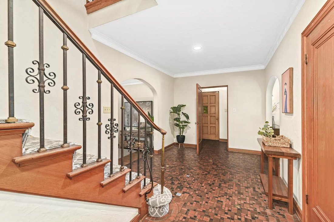 House in Wauwatosa, Wisconsin, United States 3 - 18902719