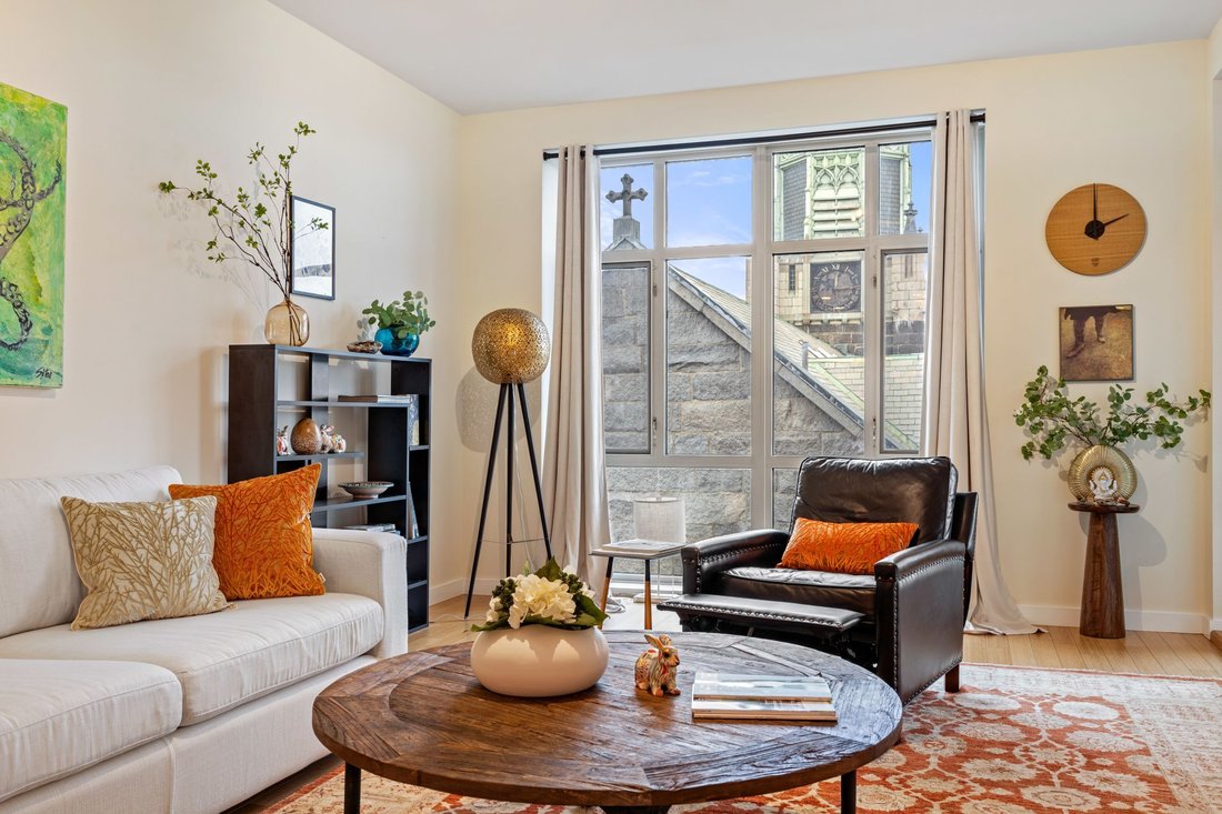Condo in Boston, Massachusetts, United States 1 - 18903734