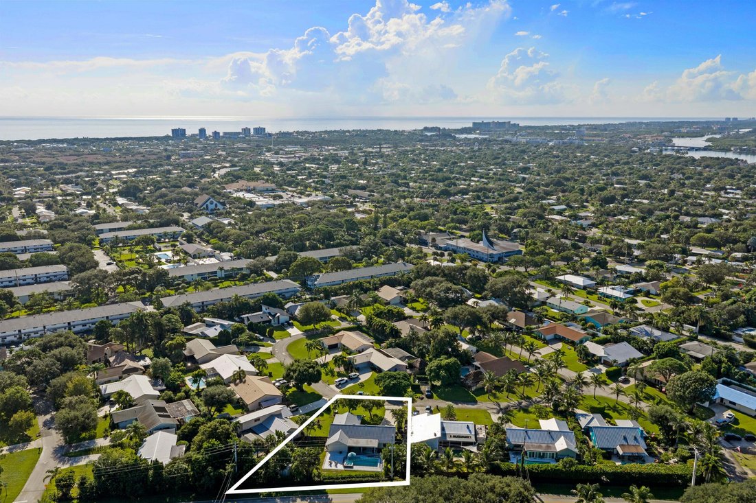 House in Tequesta, Florida, United States 3 - 18903077