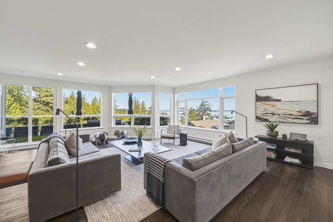 Condo in Saanich, British Columbia, Canada 3 - 18903676