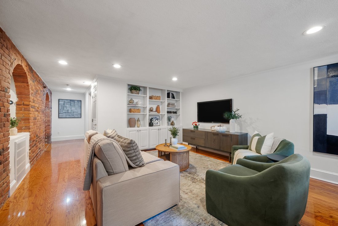 Condo in Boston, Massachusetts, United States 3 - 18903690