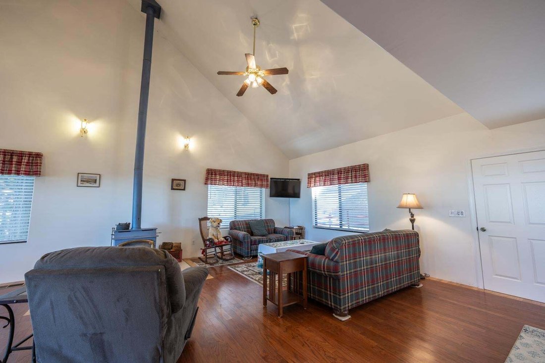 House in Wawona, California, United States 2 - 18902910