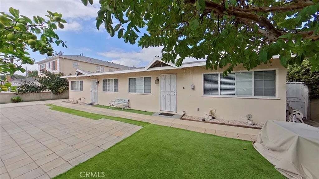 Los Angeles, California, United States 5 - 18903032