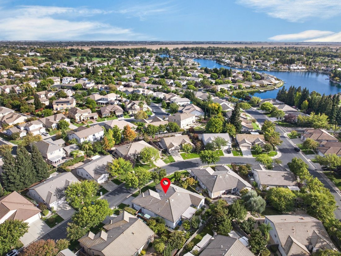 House in Elk Grove, California, United States 2 - 18903203