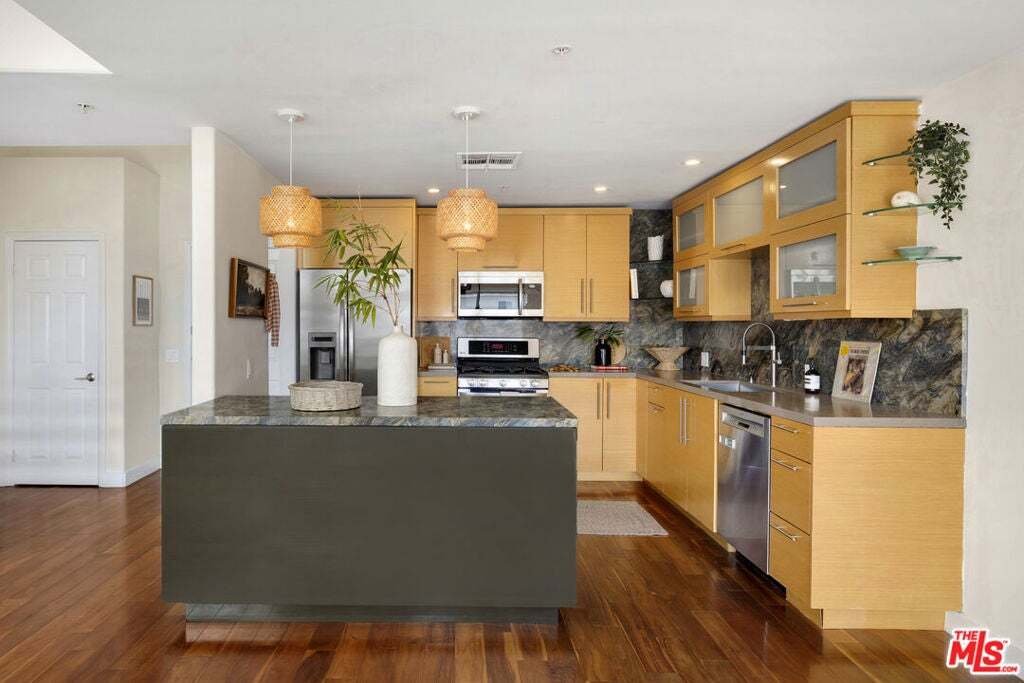 Condo in Santa Monica, California, United States 2 - 18902780