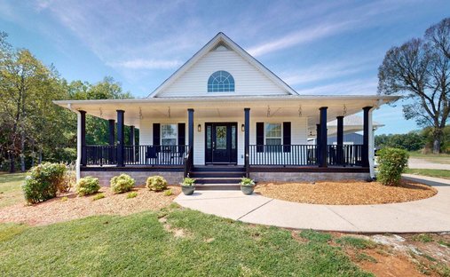 House in Cottontown, Tennessee, United States 1