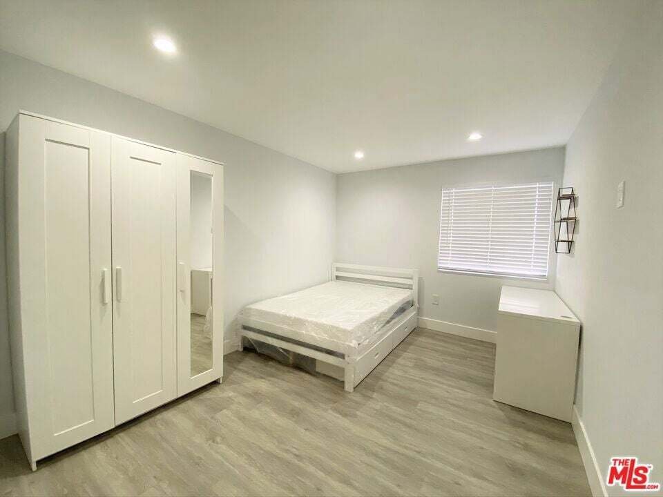 Los Angeles, California, United States 5 - 18902776
