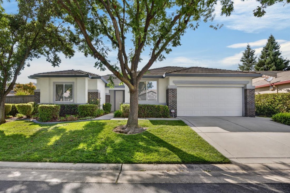 House in Elk Grove, California, United States 1 - 18903203