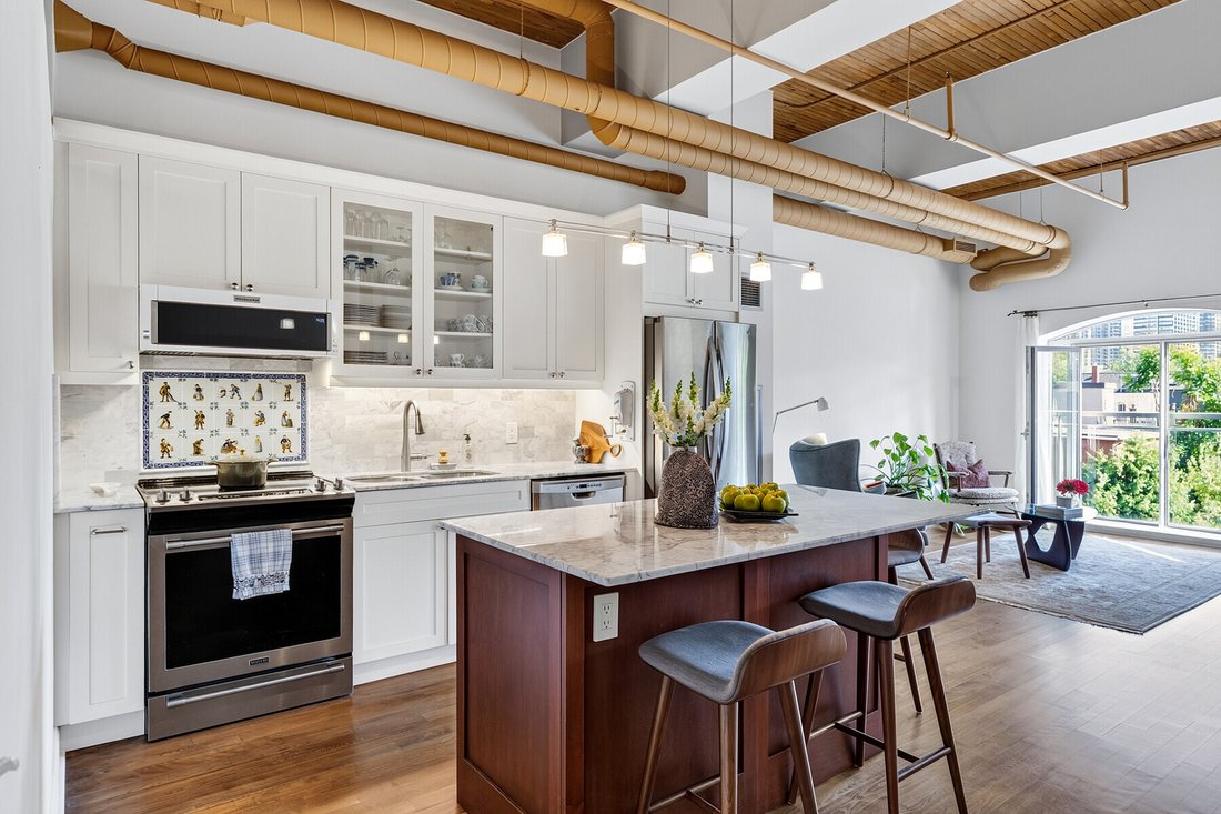 Condo in Toronto, Ontario, Canada 4 - 18903710
