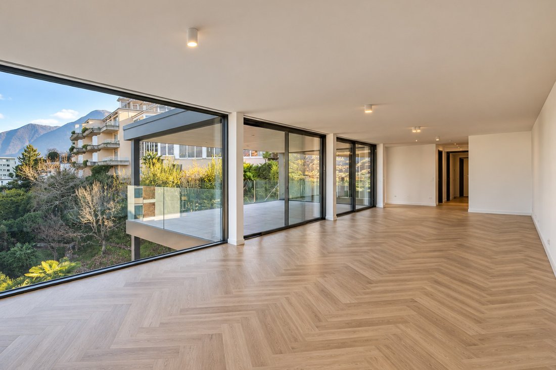 Penthouse in Paradiso, Ticino, Switzerland 2 - 18524069