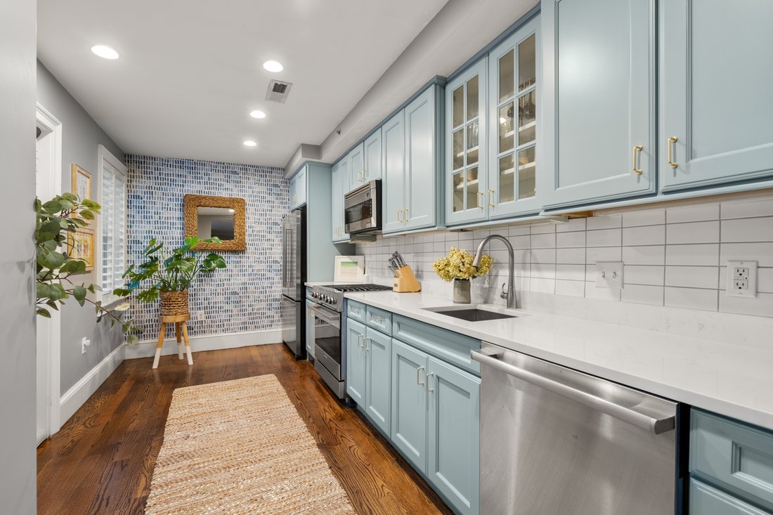 Condo in Boston, Massachusetts, United States 1 - 18903697