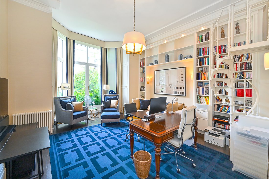 Apartment in Belsize Park, Camden, England 5 - 18903669