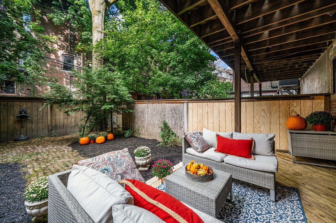 Condo in Boston, Massachusetts, United States 1 - 18903672