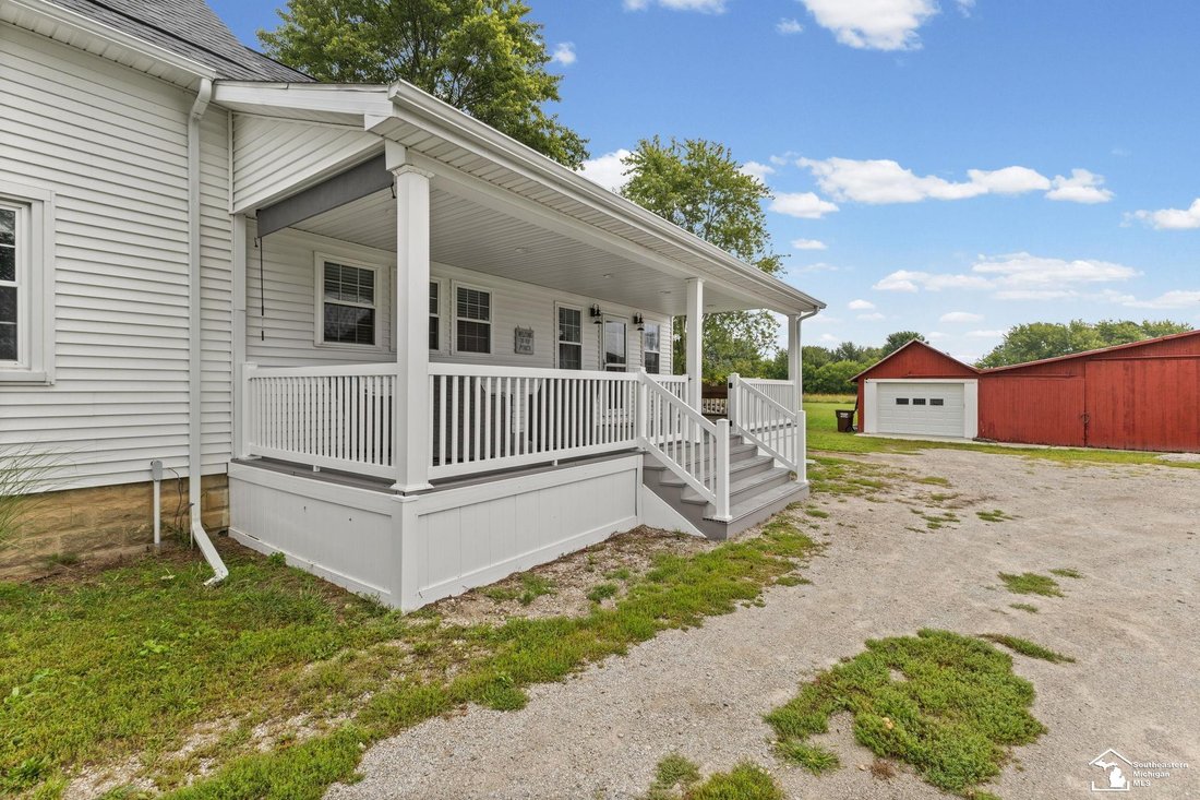 House in Ottawa Lake, Michigan, United States 4 - 18903554