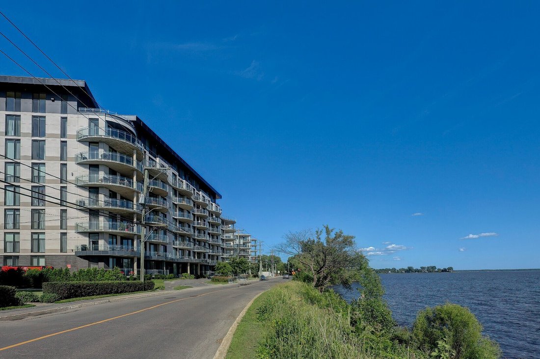 Condo in Pointe-Claire, Quebec, Canada 2 - 18903711