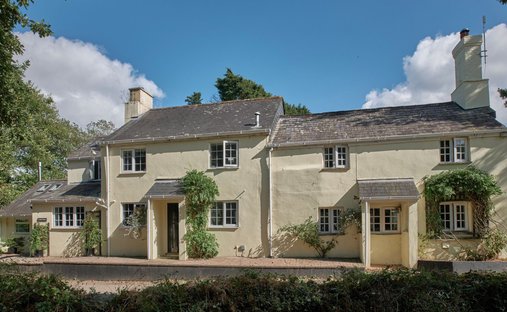 House in Holwood, Landrake, England 1