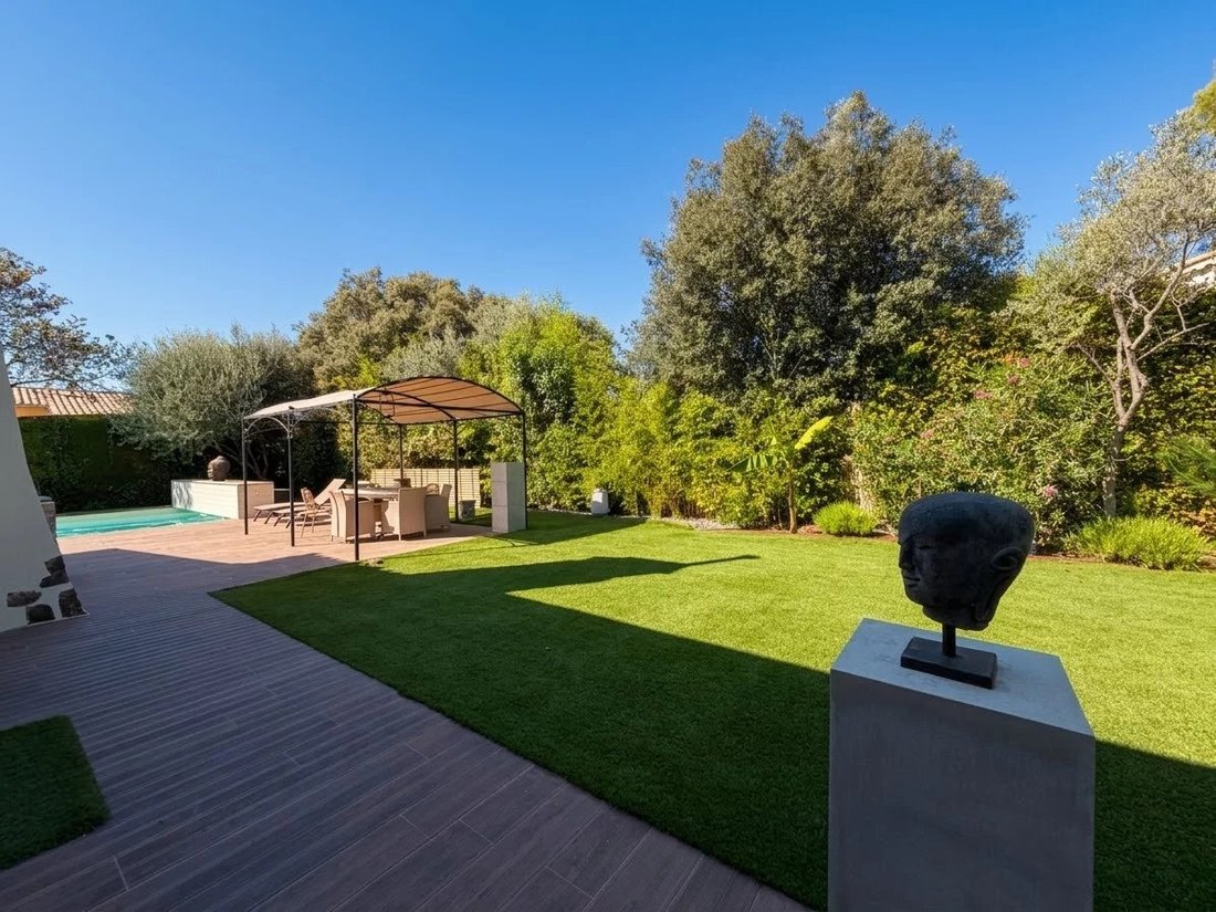 Villa a Mougins, Provenza-Alpi-Costa Azzurra, Francia 3 - 18903036