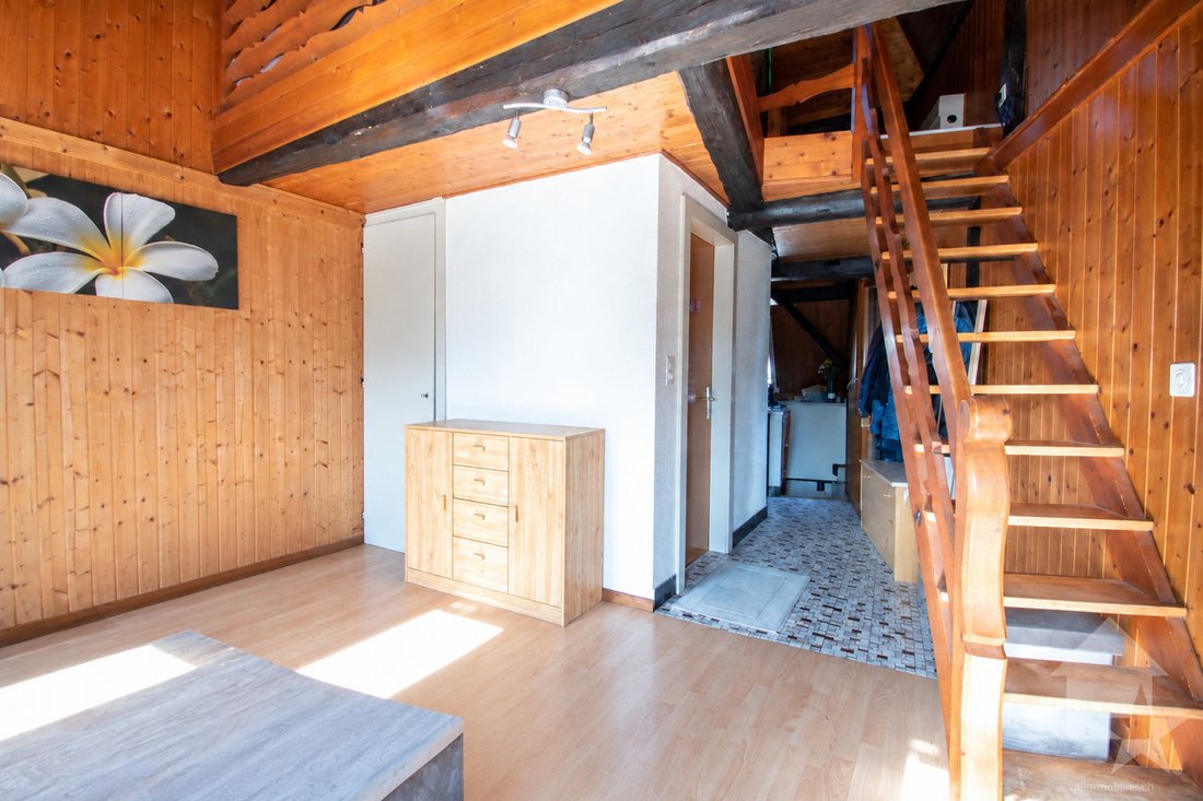 Collombey-Muraz, Valais/Wallis, Switzerland 1 - 18903131